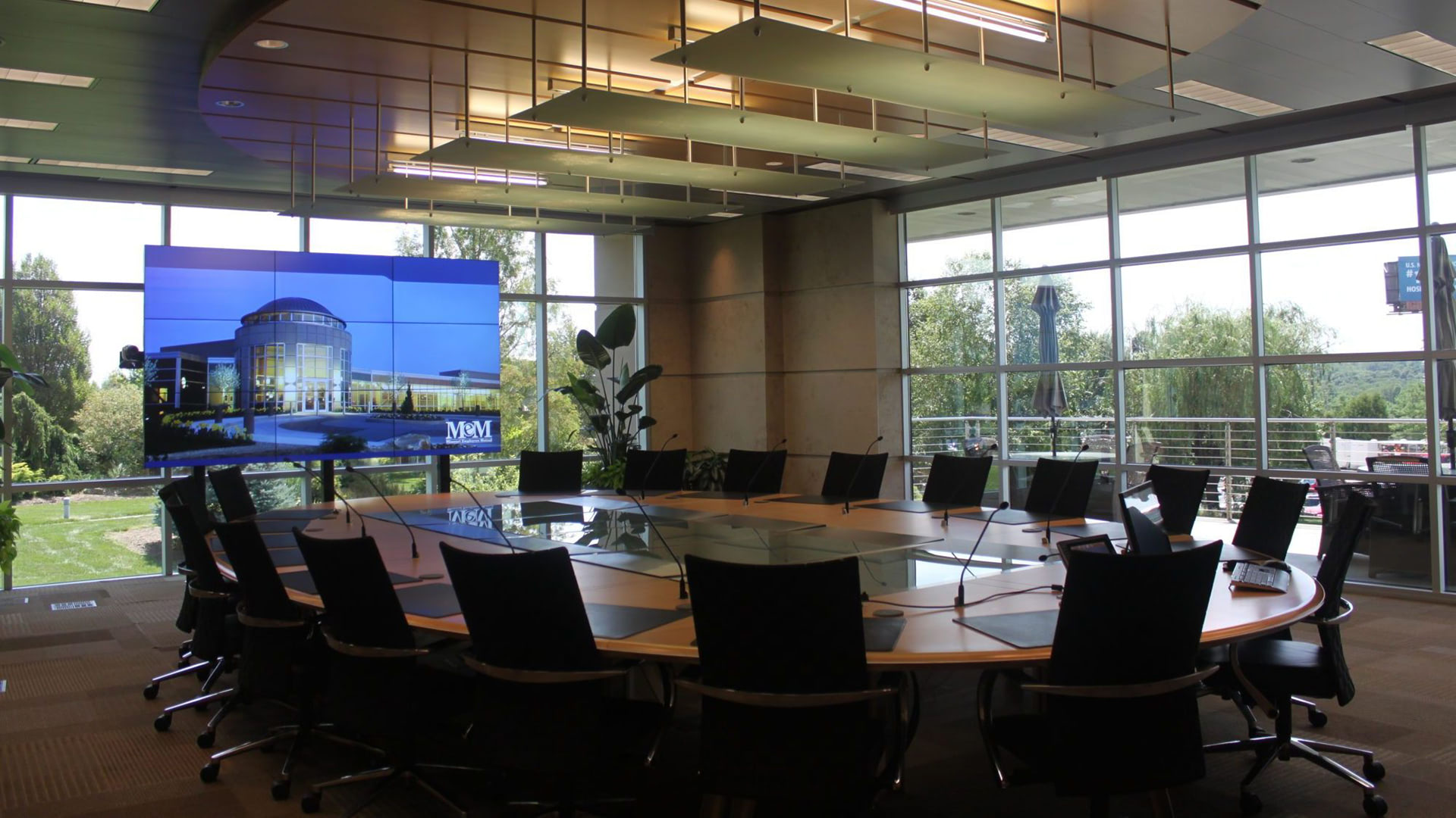 audiovisual-executive-boardroom_mem_01